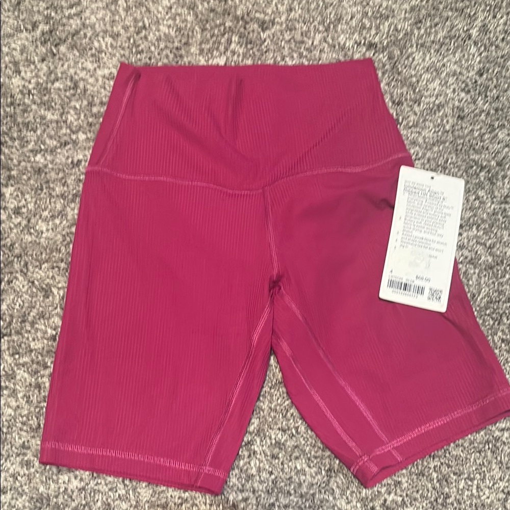 NWT Lululemon Align Ribbed HR Short 8” Size 4